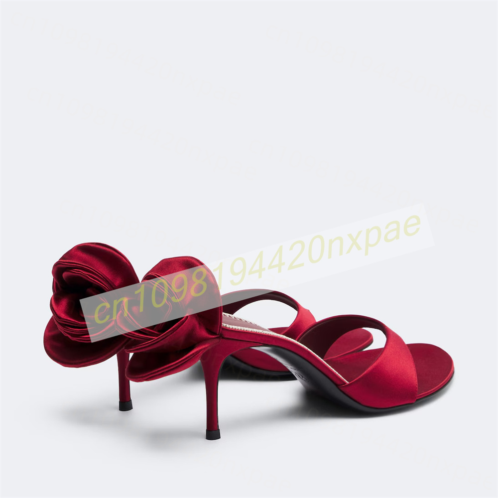 Sandali da donna rosso in raso - Wedding Dress Supply recensione e prezzo